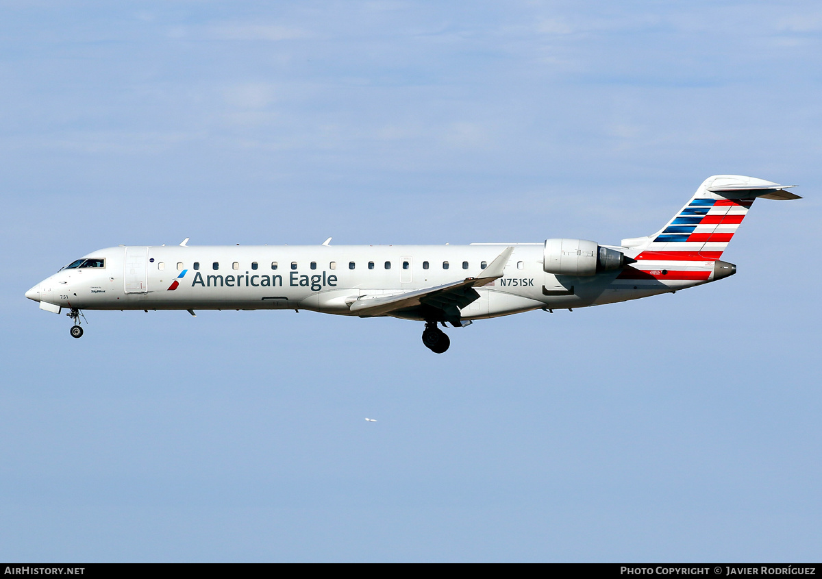 Aircraft Photo of N751SK | Bombardier CRJ-701ER (CL-600-2C10) | American Eagle | AirHistory.net #525987