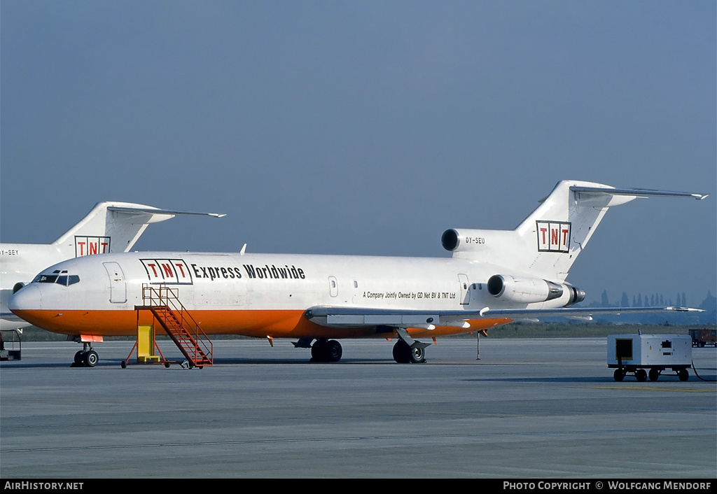 Aircraft Photo of OY-SEU | Boeing 727-243/Adv(F) | TNT Express | AirHistory.net #526032