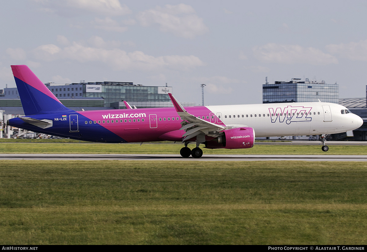 Aircraft Photo of HA-LZE | Airbus A321-271NX | Wizz Air | AirHistory.net #526058