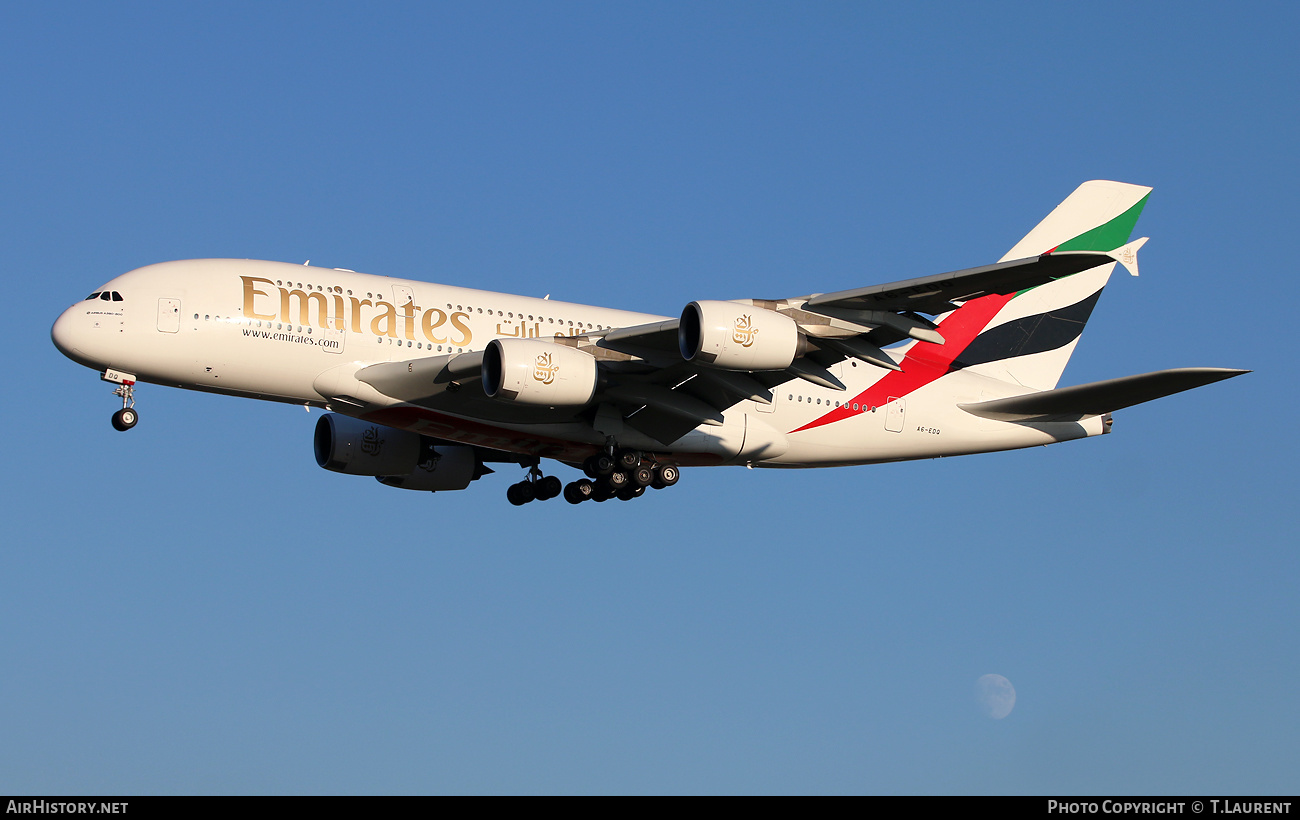 Aircraft Photo of A6-EDQ | Airbus A380-861 | Emirates | AirHistory.net #526064