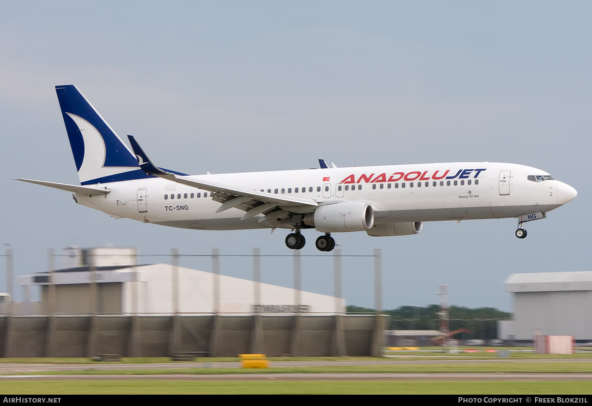 Aircraft Photo of TC-SNG | Boeing 737-8HC | AnadoluJet | AirHistory.net #526085
