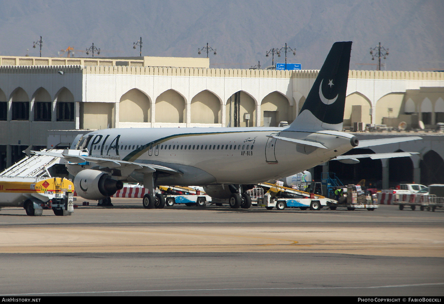 Aircraft Photo of AP-BLB | Airbus A320-214 | Pakistan International Airlines - PIA | AirHistory.net #526231