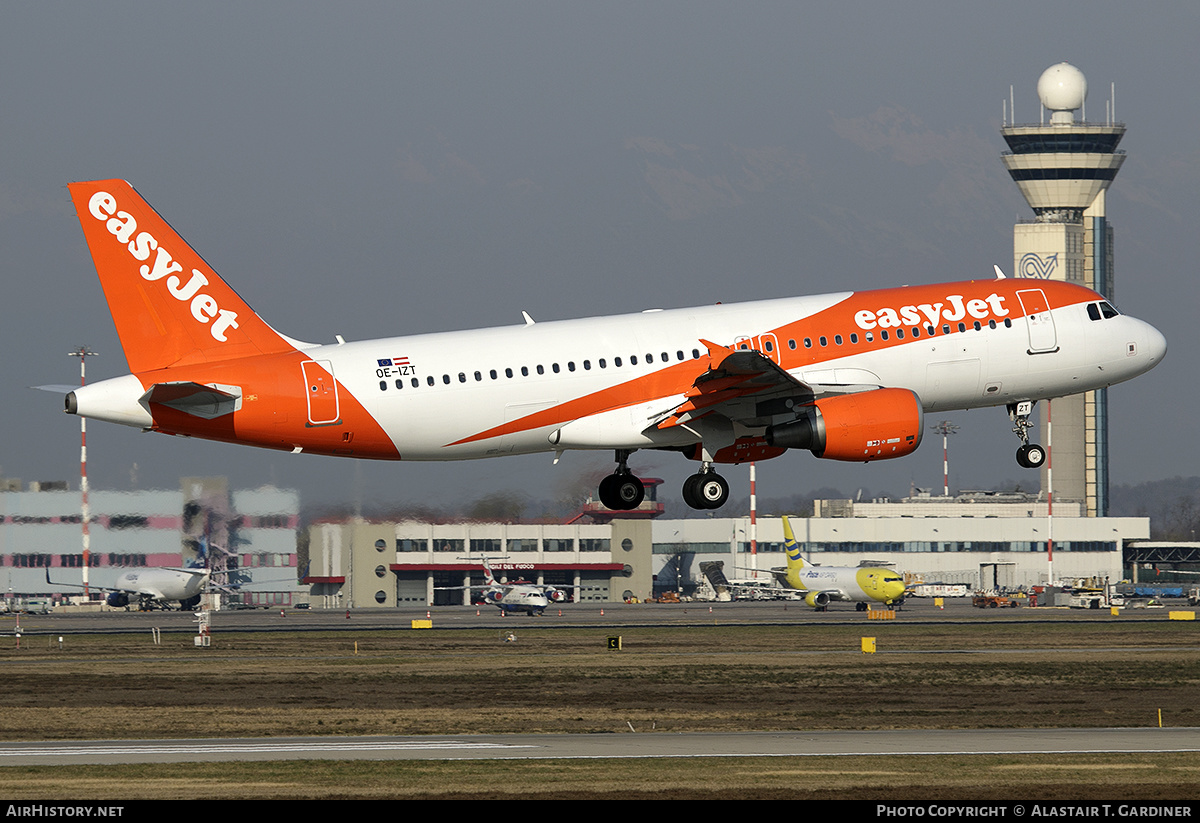 Aircraft Photo of OE-IZT | Airbus A320-214 | EasyJet | AirHistory.net #526244