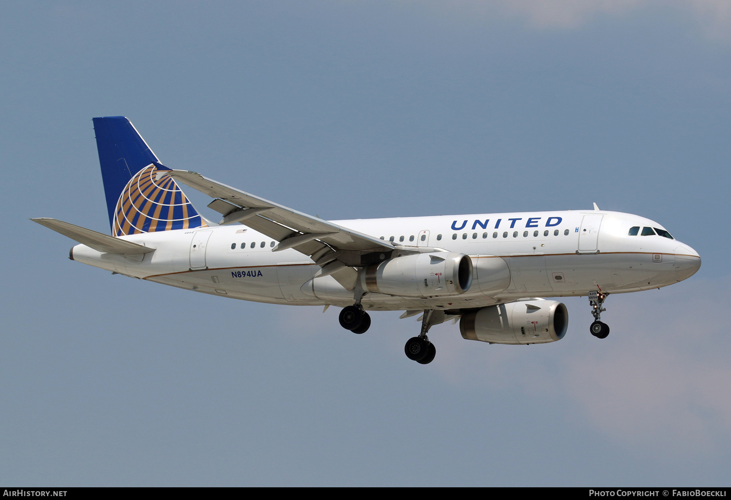 Aircraft Photo of N894UA | Airbus A319-132 | United Airlines | AirHistory.net #526259