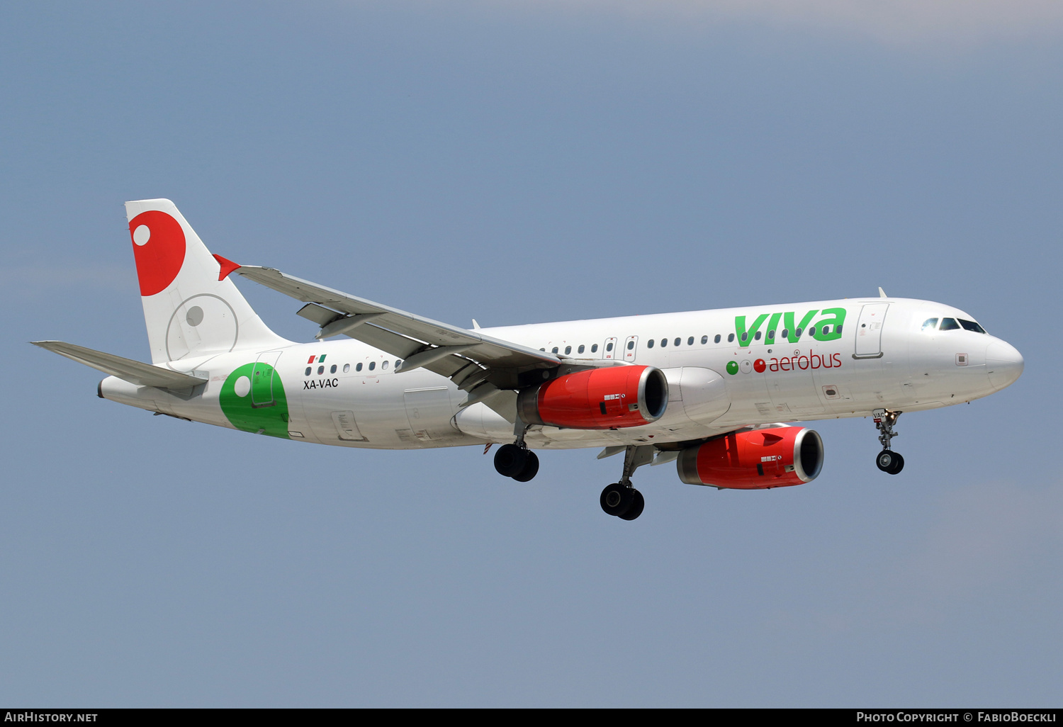 Aircraft Photo of XA-VAC | Airbus A320-232 | Viva Aerobús | AirHistory.net #526271