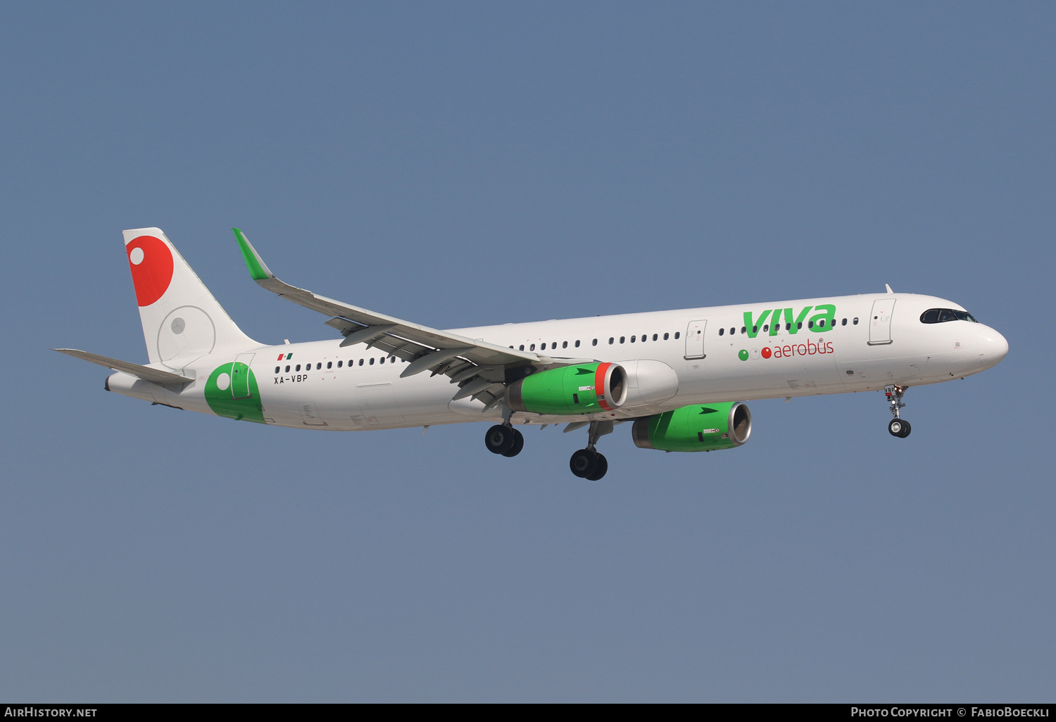 Aircraft Photo of XA-VBP | Airbus A321-231 | Viva Aerobús | AirHistory.net #526284
