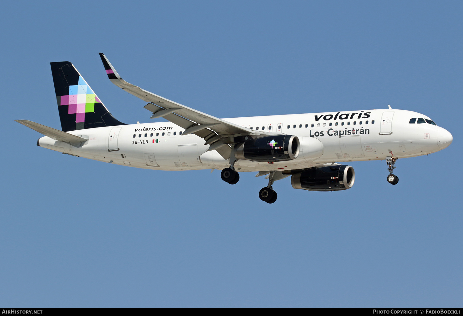 Aircraft Photo of XA-VLN | Airbus A320-233 | Volaris | AirHistory.net #526298