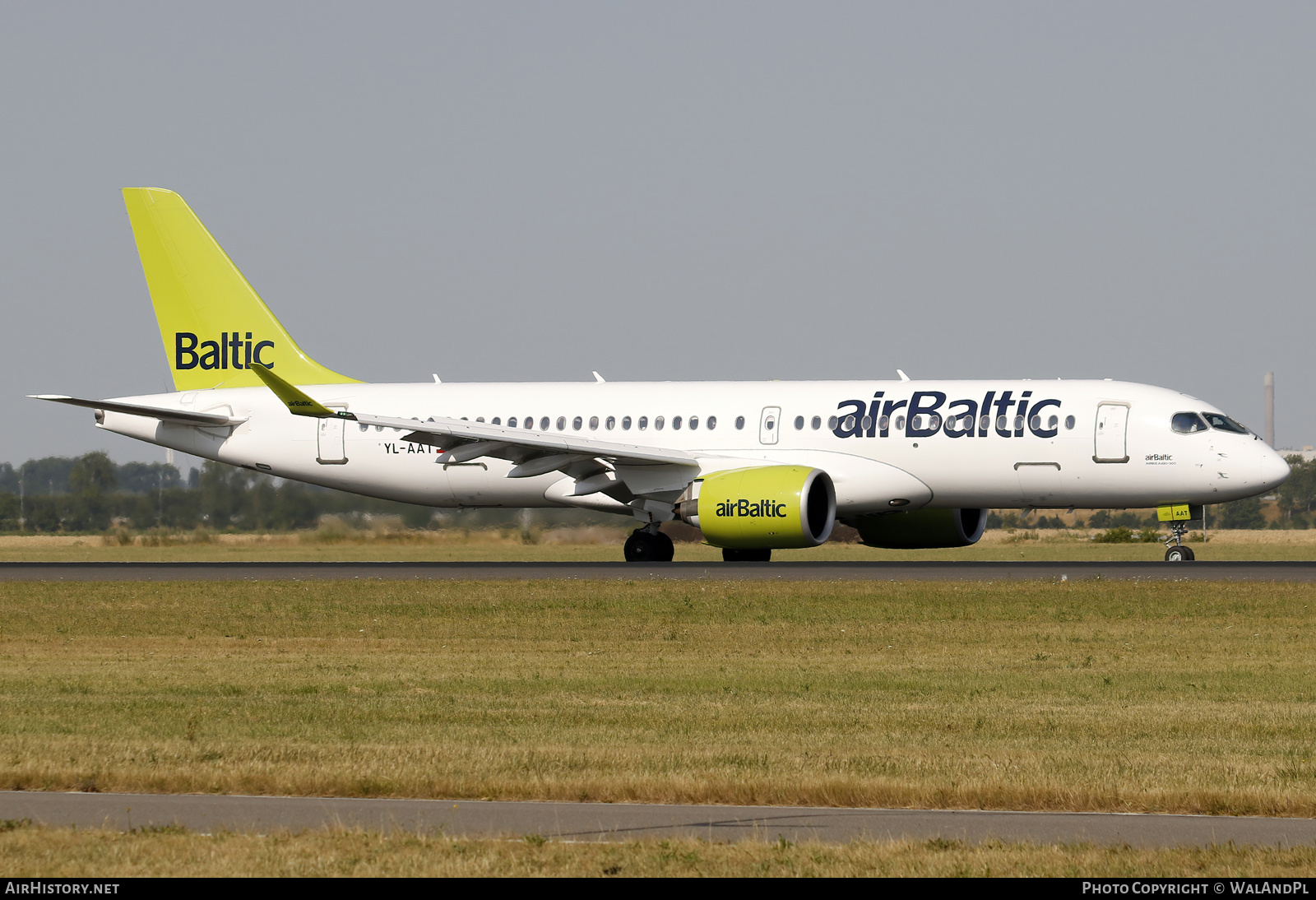 Aircraft Photo of YL-AAT | Airbus A220-371 (BD-500-1A11) | AirBaltic | AirHistory.net #526304