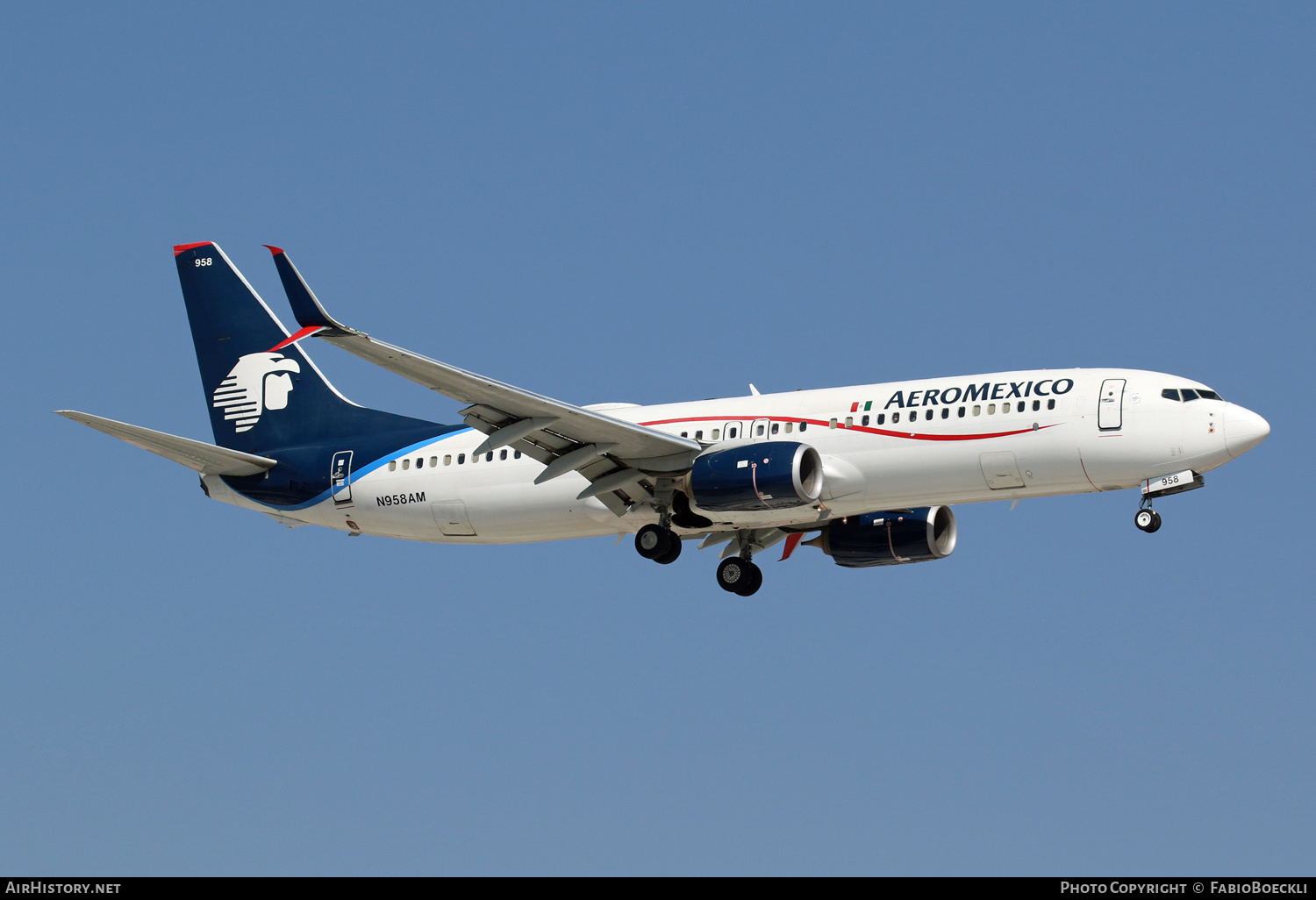 Aircraft Photo of N958AM | Boeing 737-852 | AeroMéxico | AirHistory.net #526312