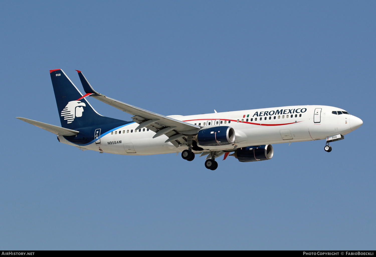 Aircraft Photo of N958AM | Boeing 737-852 | AeroMéxico | AirHistory.net #526312