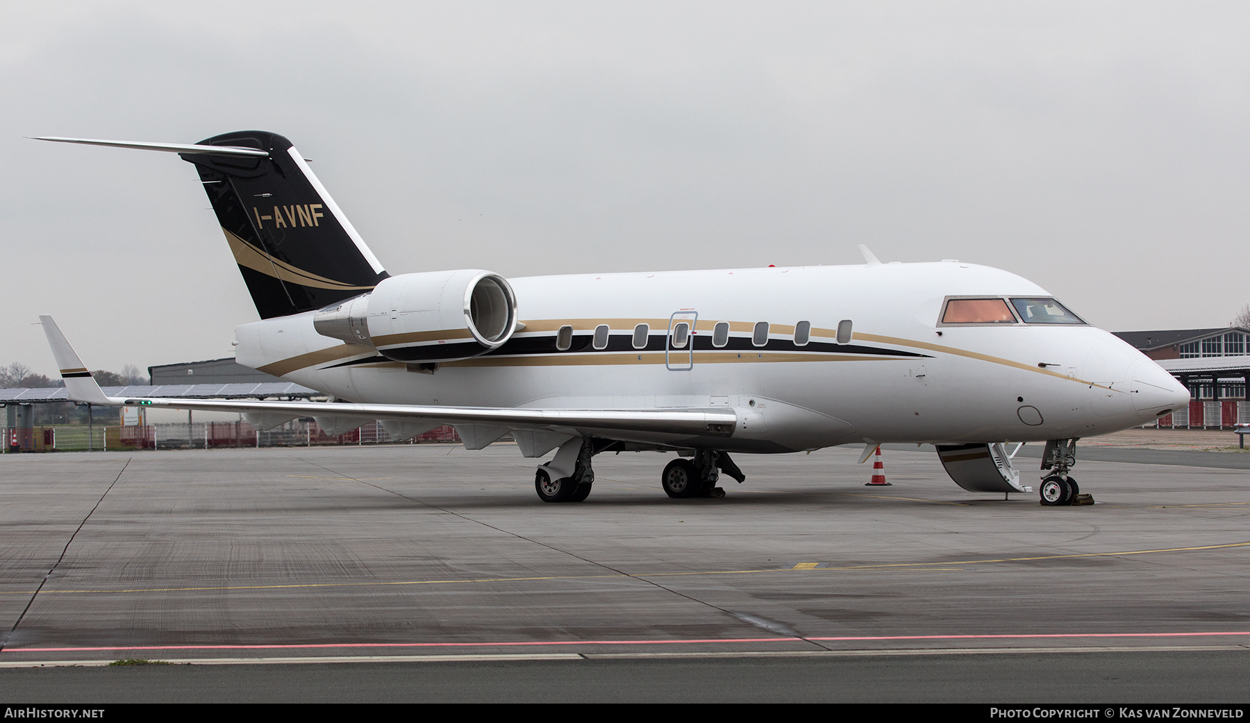 Aircraft Photo of I-AVNF | Bombardier Challenger 604 (CL-600-2B16) | AirHistory.net #526356