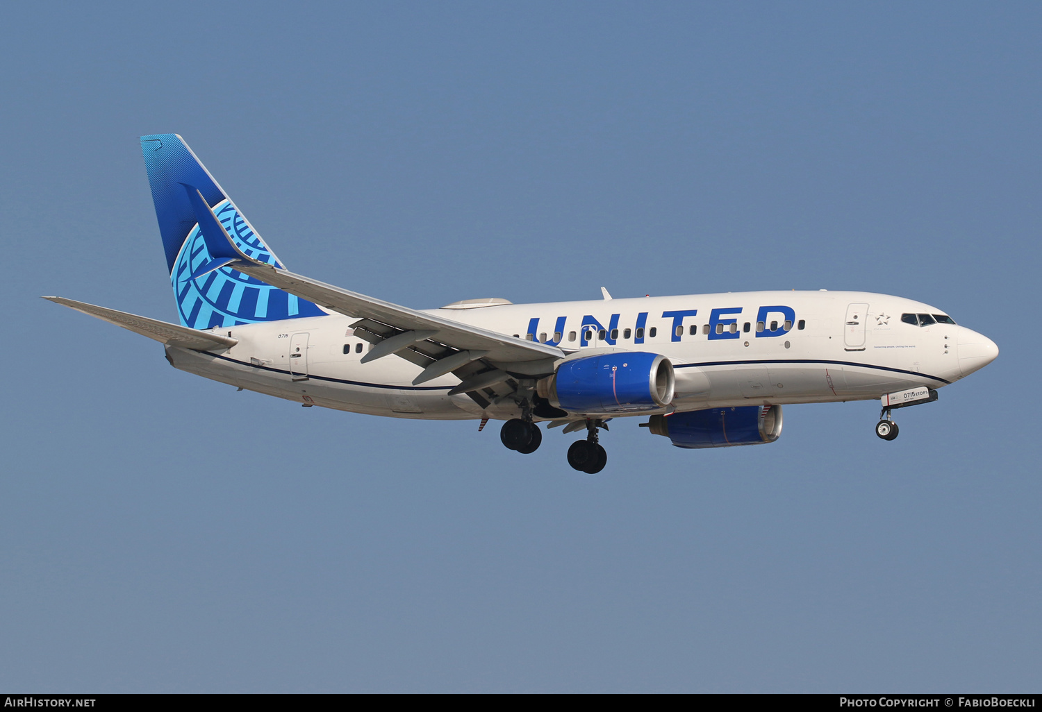 Aircraft Photo of N24715 | Boeing 737-724 | United Airlines | AirHistory.net #526368