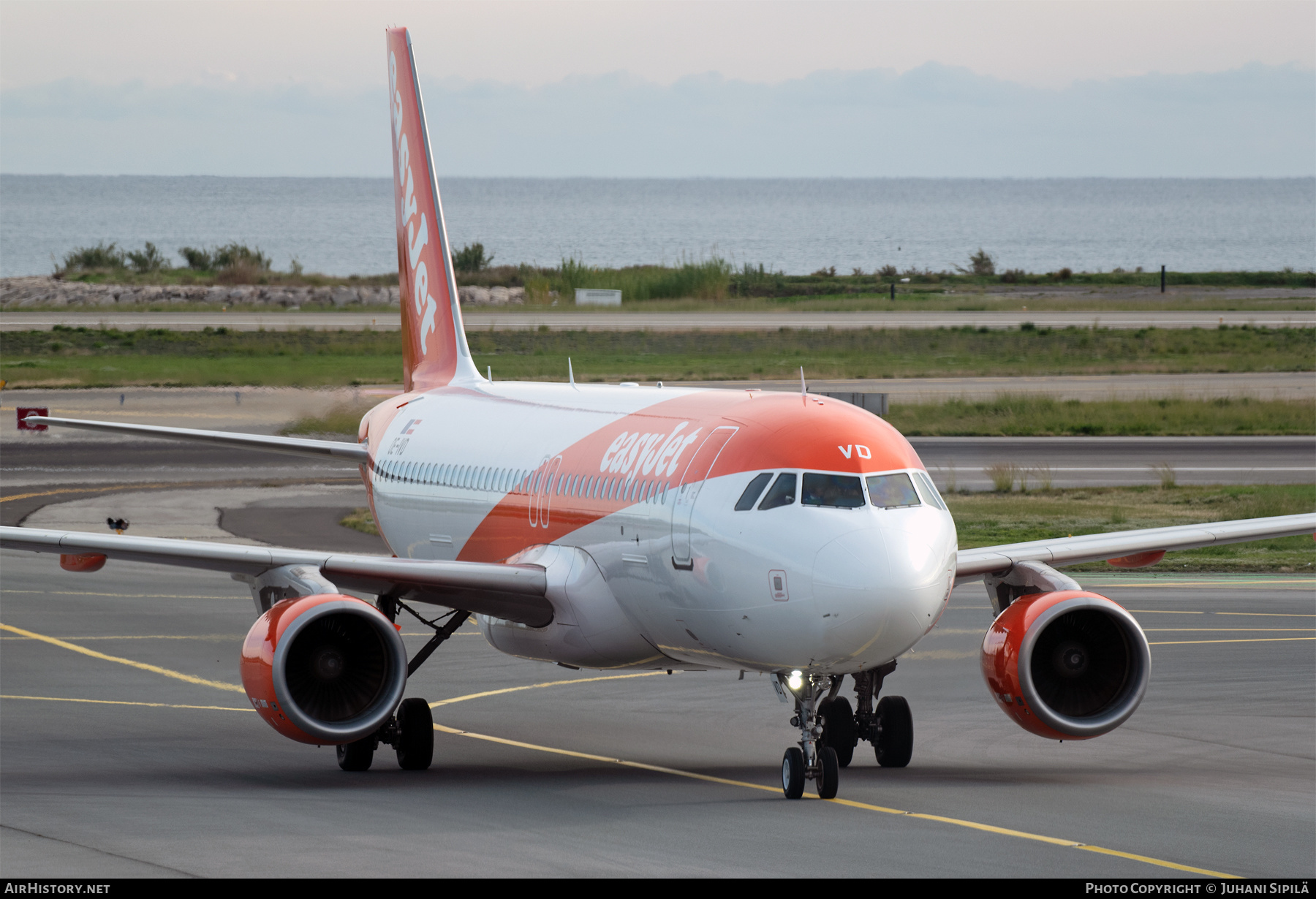 Aircraft Photo of OE-IVD | Airbus A320-214 | EasyJet | AirHistory.net #526454