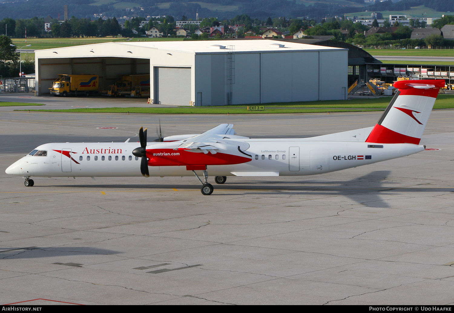 Aircraft Photo of OE-LGH | Bombardier DHC-8-402 Dash 8 | Austrian Airlines | AirHistory.net #526463