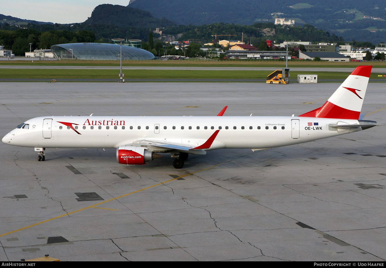 Aircraft Photo of OE-LWK | Embraer 195LR (ERJ-190-200LR) | Austrian Airlines | AirHistory.net #526478