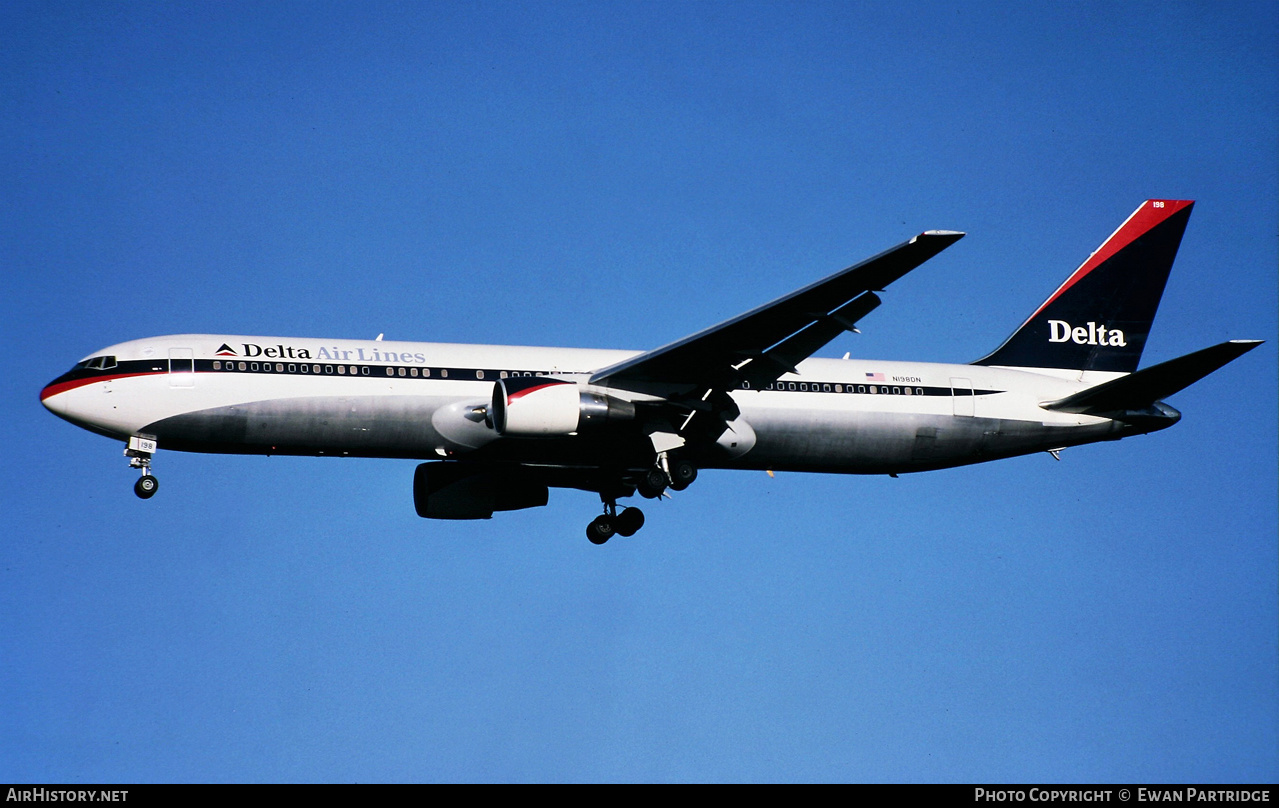 Aircraft Photo of N198DN | Boeing 767-332/ER | Delta Air Lines | AirHistory.net #526511