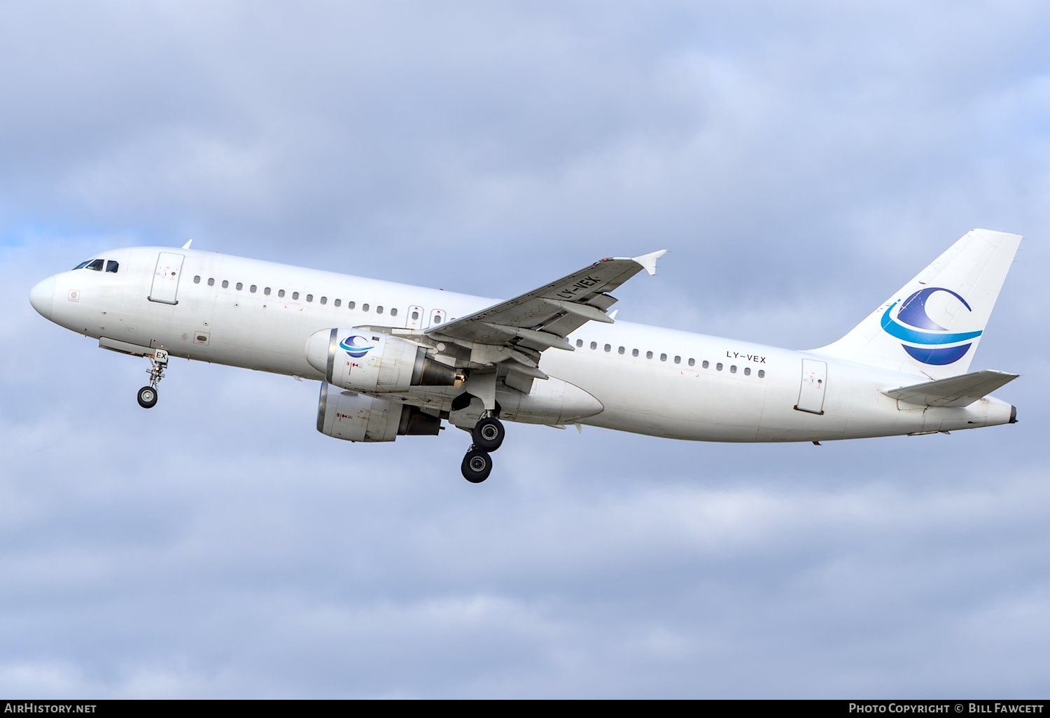 Aircraft Photo of LY-VEX | Airbus A320-212 | Avion Express | AirHistory.net #526759