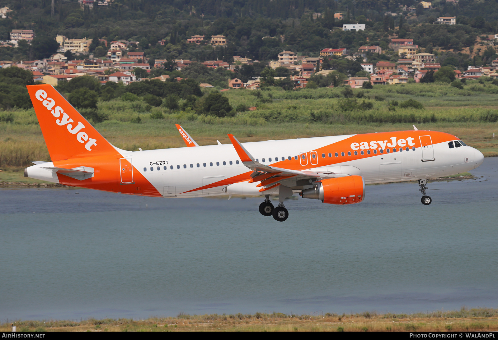 Aircraft Photo of G-EZRT | Airbus A320-214 | EasyJet | AirHistory.net #526887