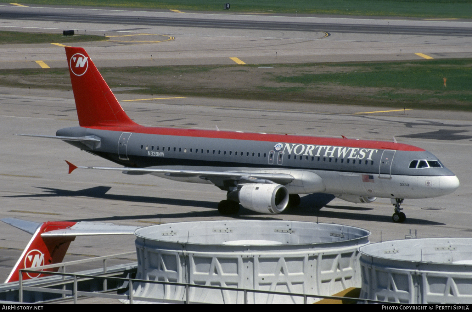 Aircraft Photo of N339NW | Airbus A320-211 | Northwest Airlines | AirHistory.net #526907