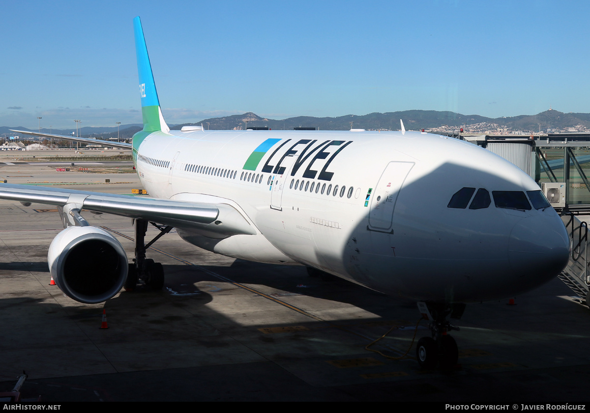 Aircraft Photo of EC-NRH | Airbus A330-202 | Level | AirHistory.net #526964