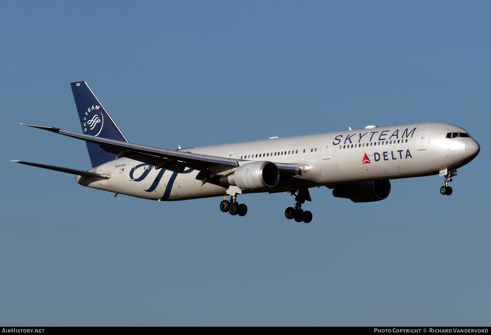 Aircraft Photo of N844MH | Boeing 767-432/ER | Delta Air Lines | AirHistory.net #527001