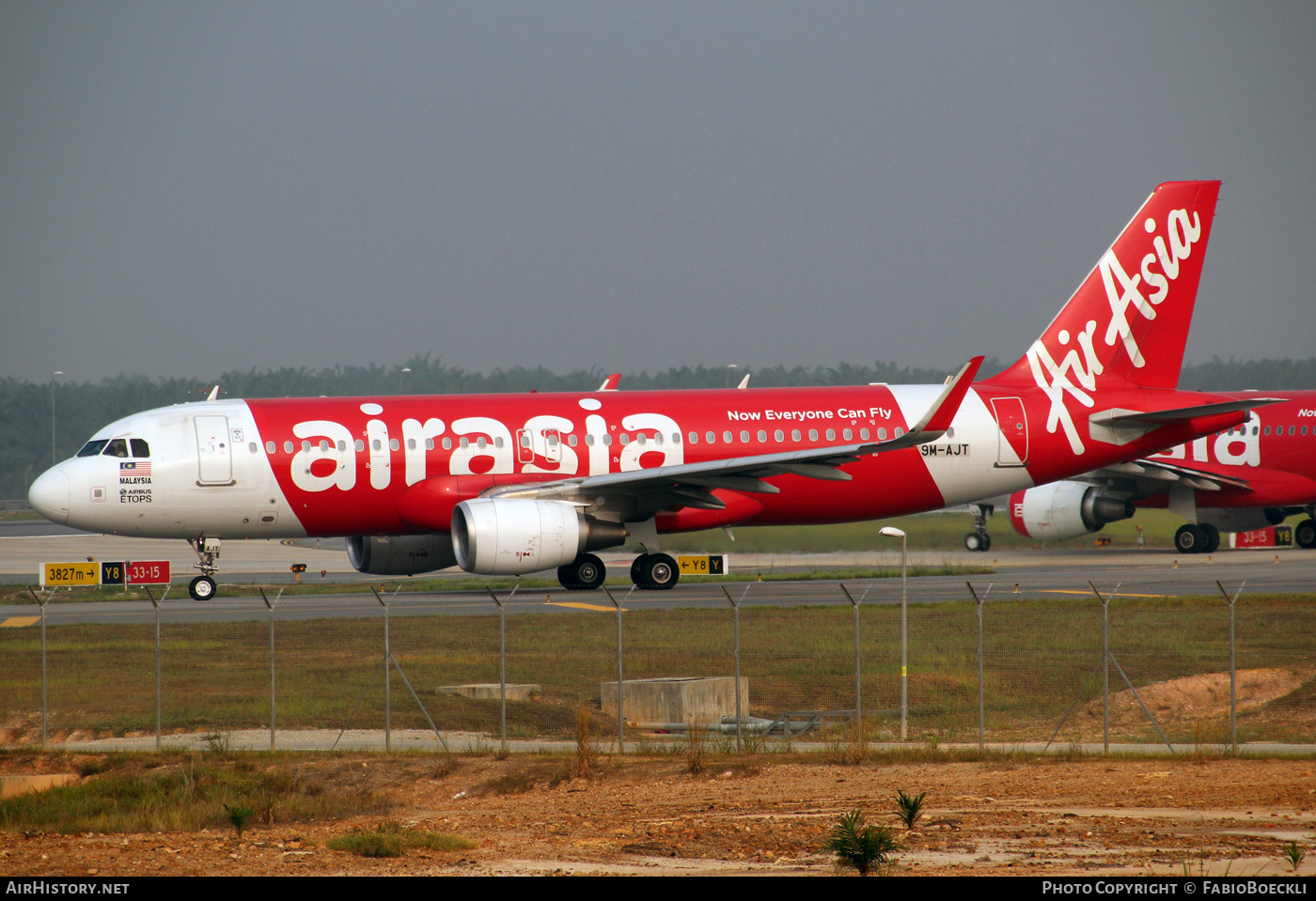 Aircraft Photo of 9M-AJT | Airbus A320-214 | AirAsia | AirHistory.net #527080