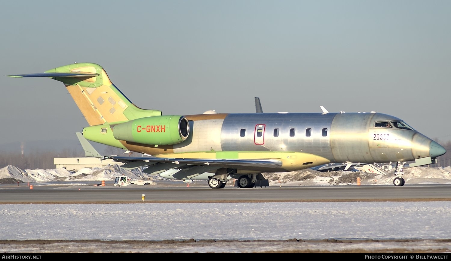 Aircraft Photo of C-GNXH | Bombardier Challenger 300 (BD-100-1A10) | AirHistory.net #527160