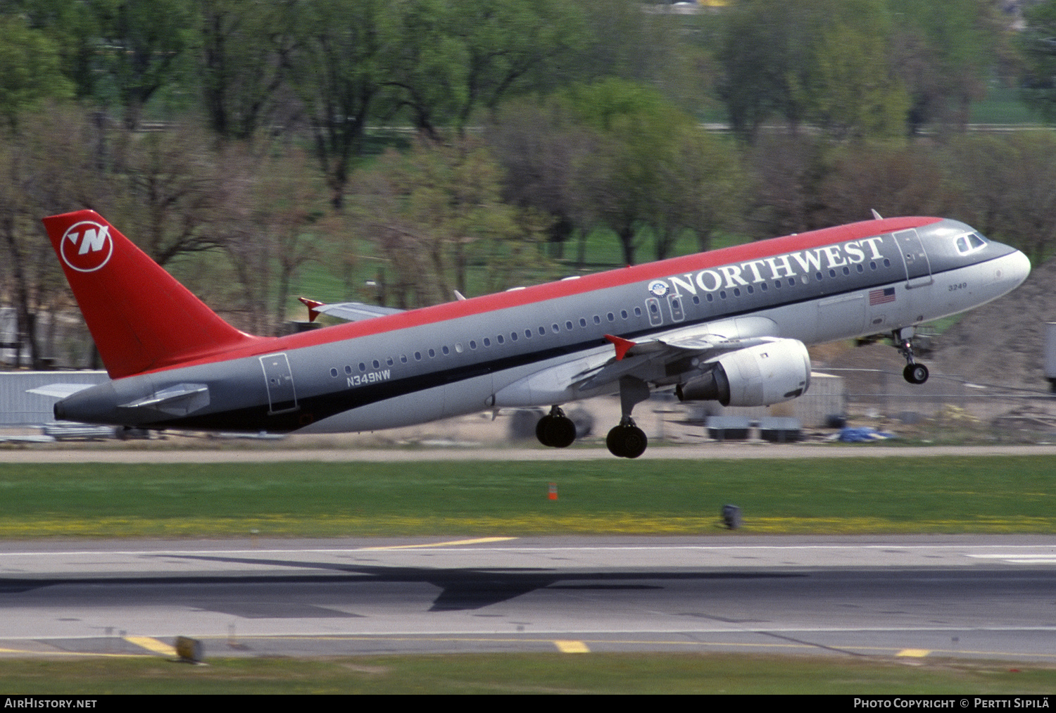 Aircraft Photo of N349NW | Airbus A320-212 | Northwest Airlines | AirHistory.net #527213
