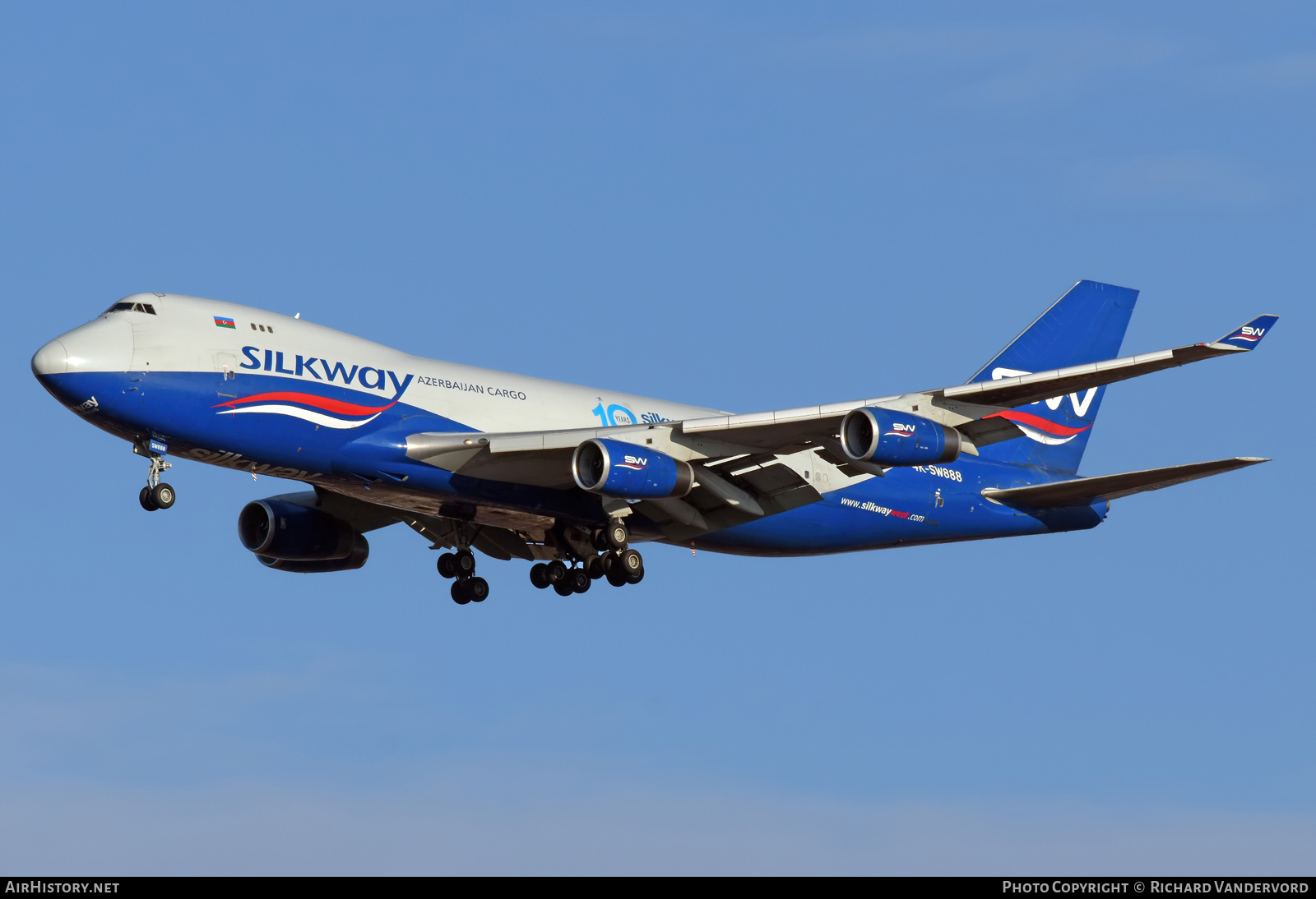Aircraft Photo of 4K-SW888 | Boeing 747-4R7F/SCD | SilkWay Azerbaijan Cargo | AirHistory.net #527378