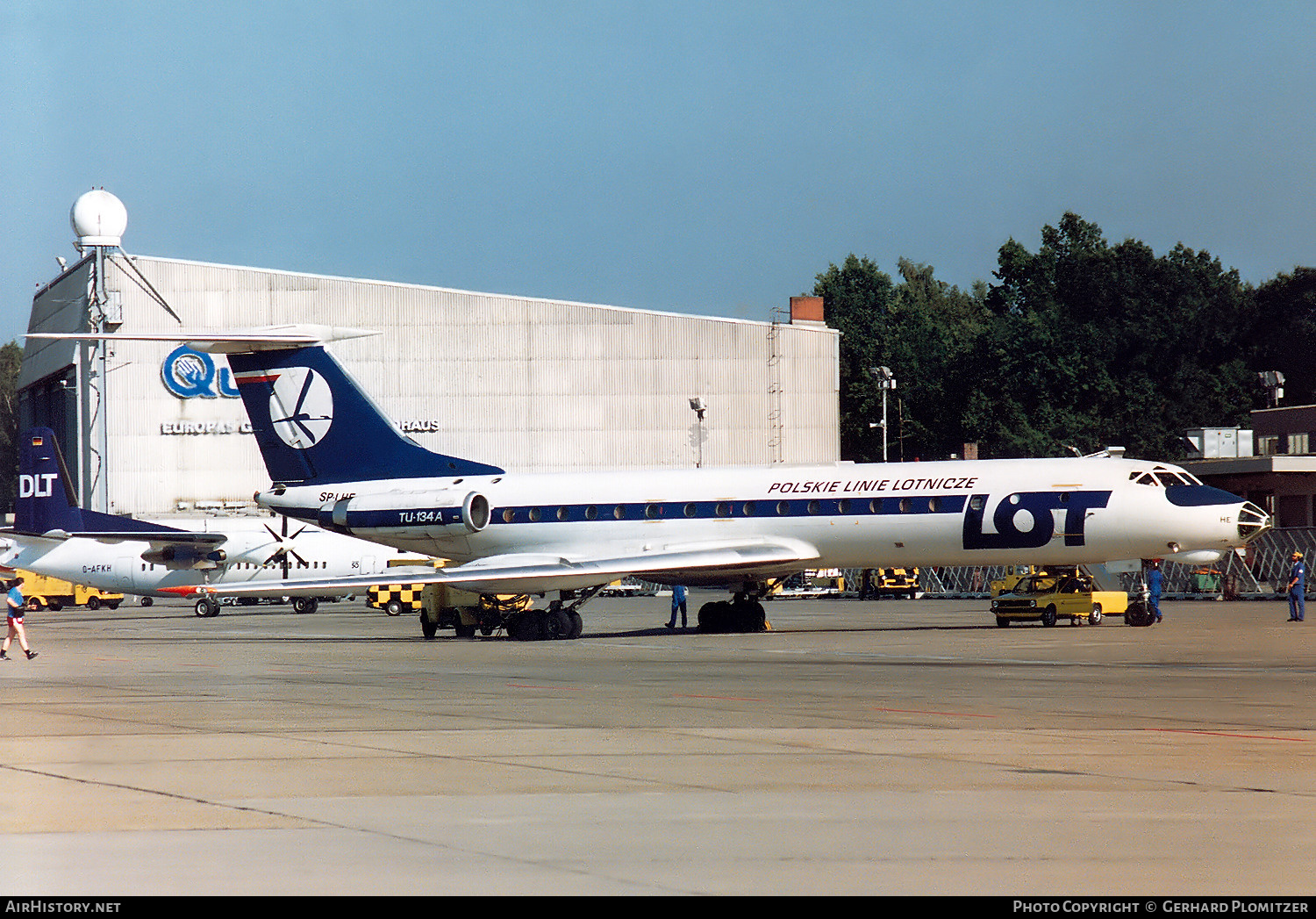 Aircraft Photo of SP-LHE | Tupolev Tu-134A | LOT Polish Airlines - Polskie Linie Lotnicze | AirHistory.net #527409