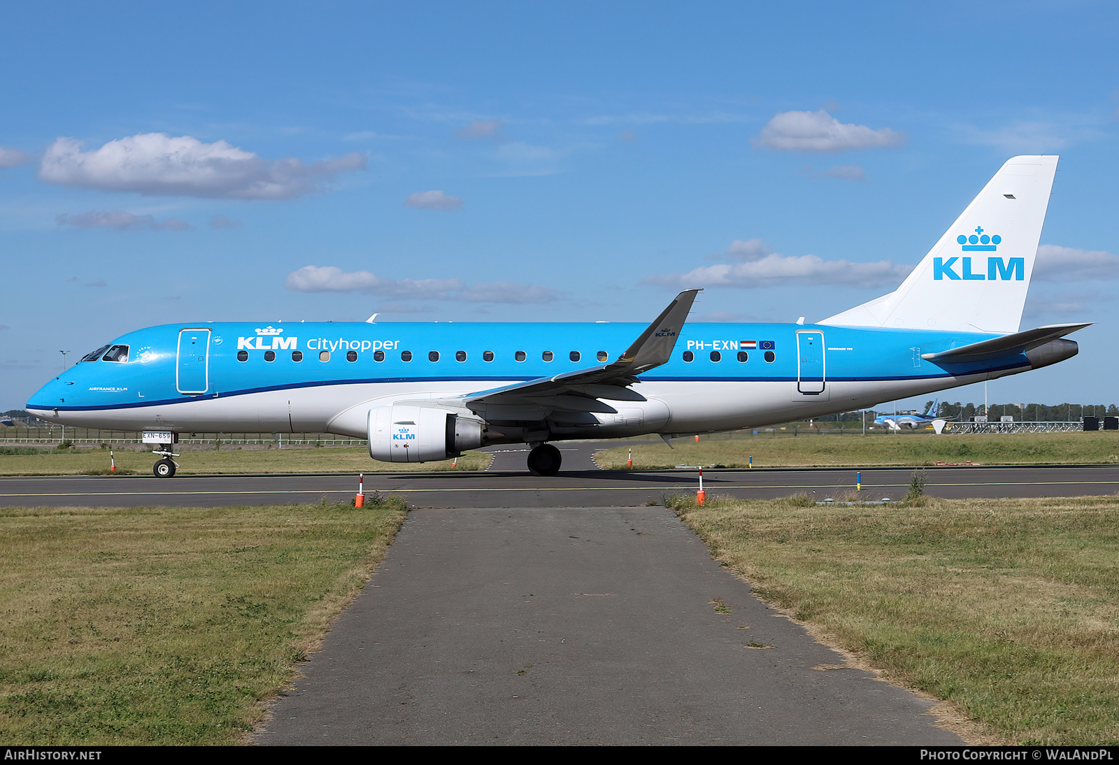Aircraft Photo of PH-EXN | Embraer 175STD (ERJ-170-200STD) | KLM Cityhopper | AirHistory.net #527464