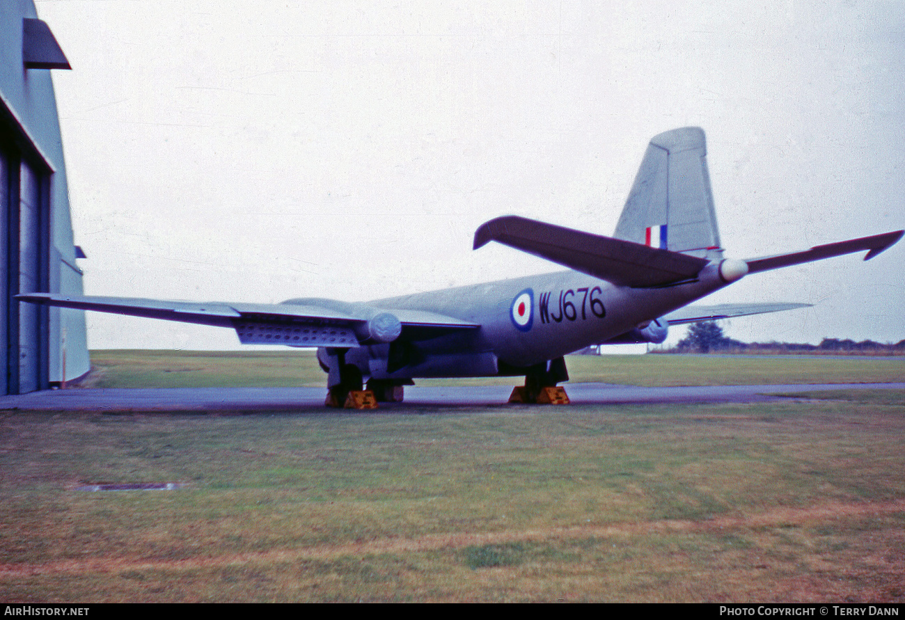 Aircraft Photo of WJ676 | English Electric Canberra B2 | UK - Air Force | AirHistory.net #527487
