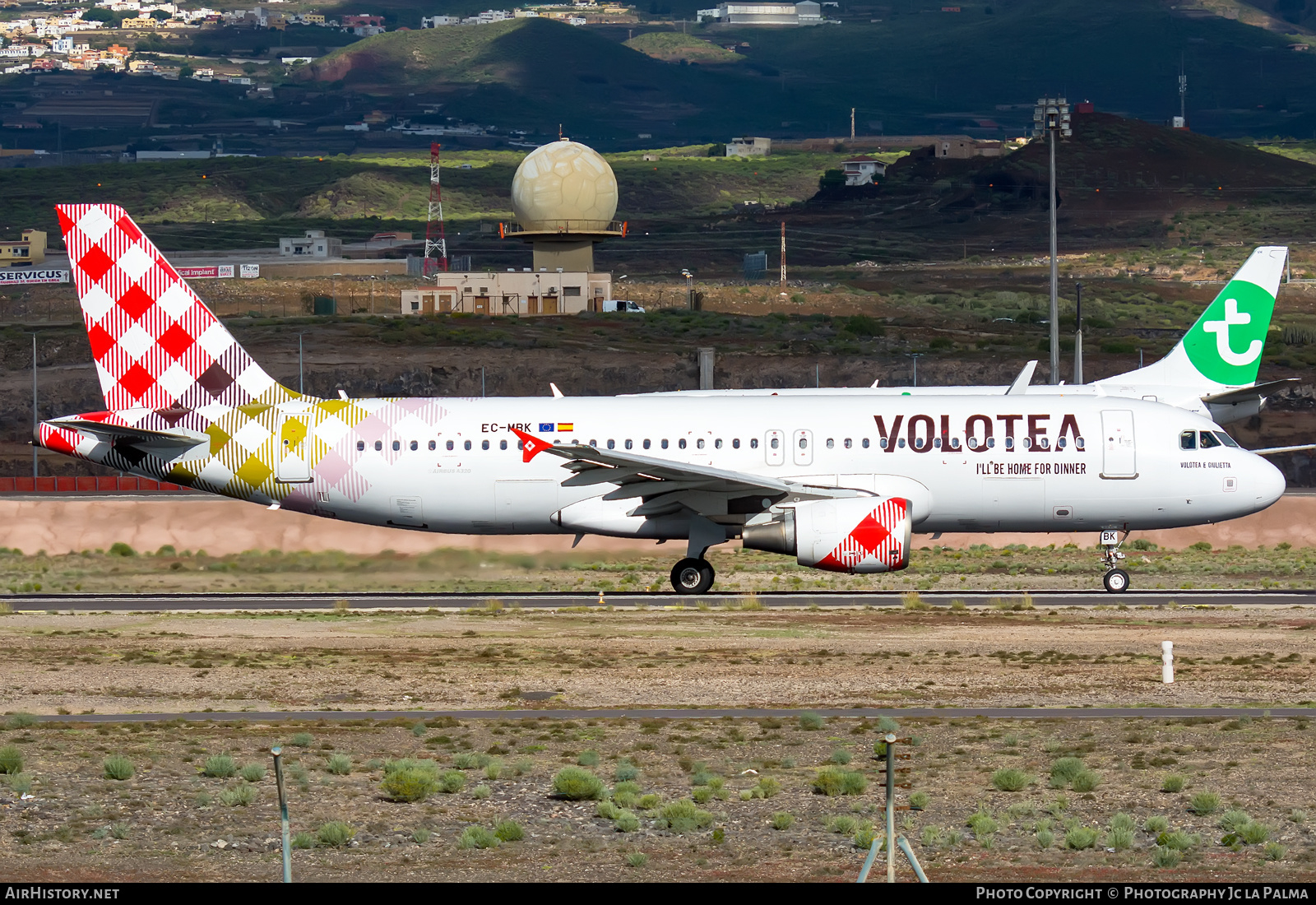 Aircraft Photo of EC-MBK | Airbus A320-214 | Volotea | AirHistory.net #527492