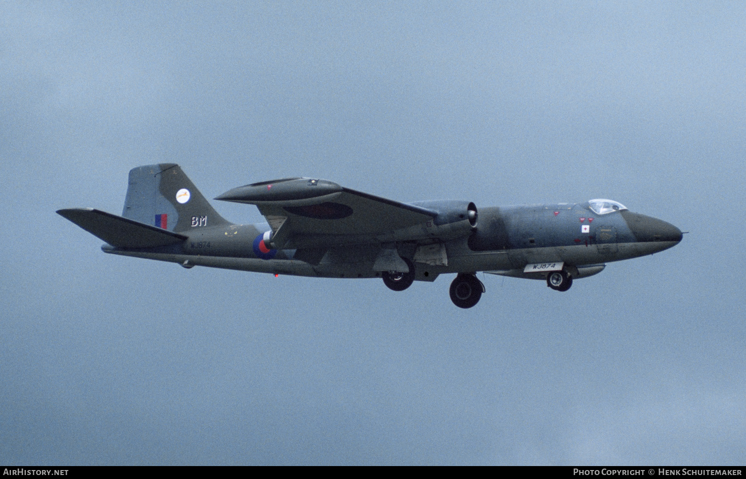 Aircraft Photo of WJ874 | English Electric Canberra T4 | UK - Air Force | AirHistory.net #527528
