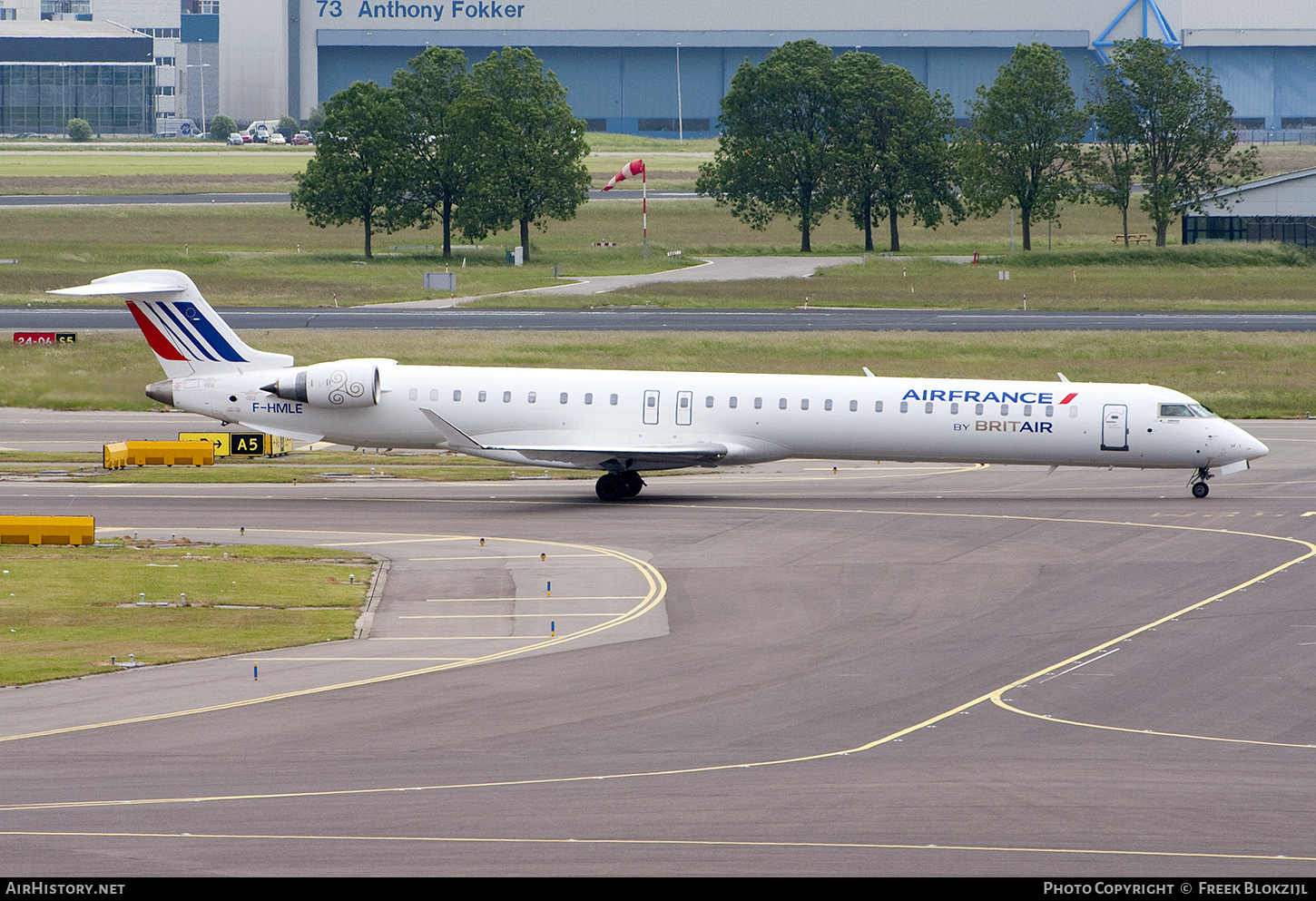 Aircraft Photo of F-HMLE | Bombardier CRJ-1000EL NG (CL-600-2E25) | Air France | AirHistory.net #527551
