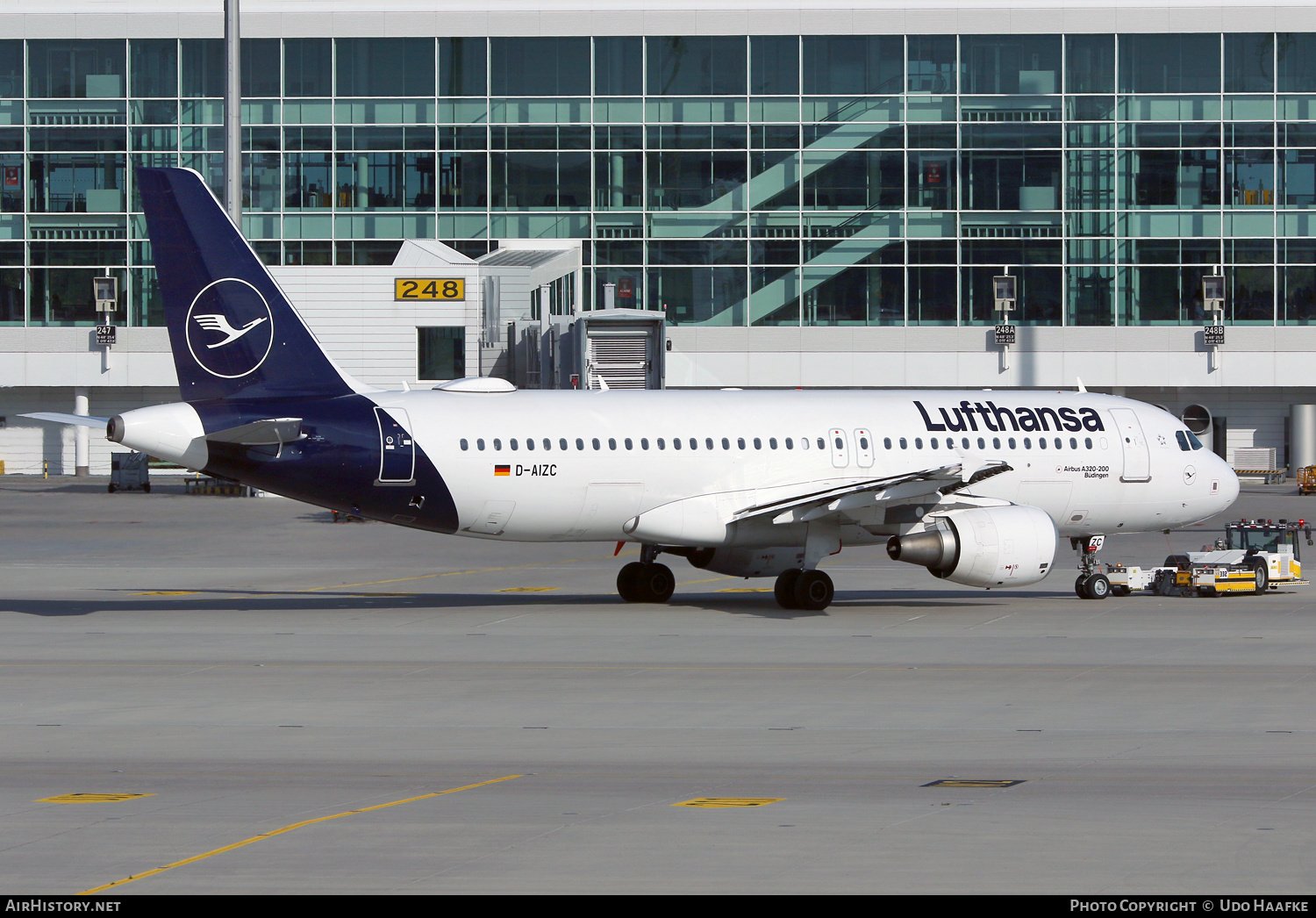 Aircraft Photo of D-AIZC | Airbus A320-214 | Lufthansa | AirHistory.net #527630