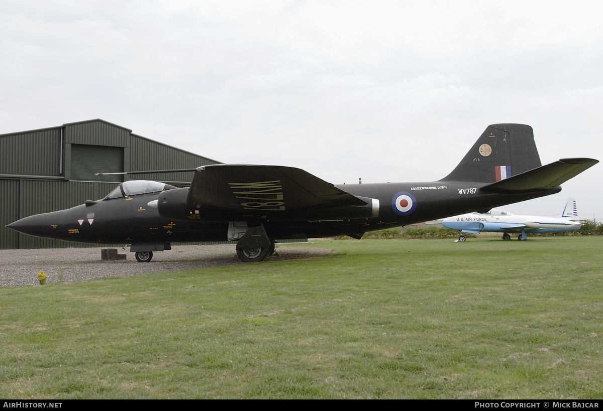 Aircraft Photo of WV787 | English Electric Canberra B(I)8 | UK - Air Force | AirHistory.net #527679