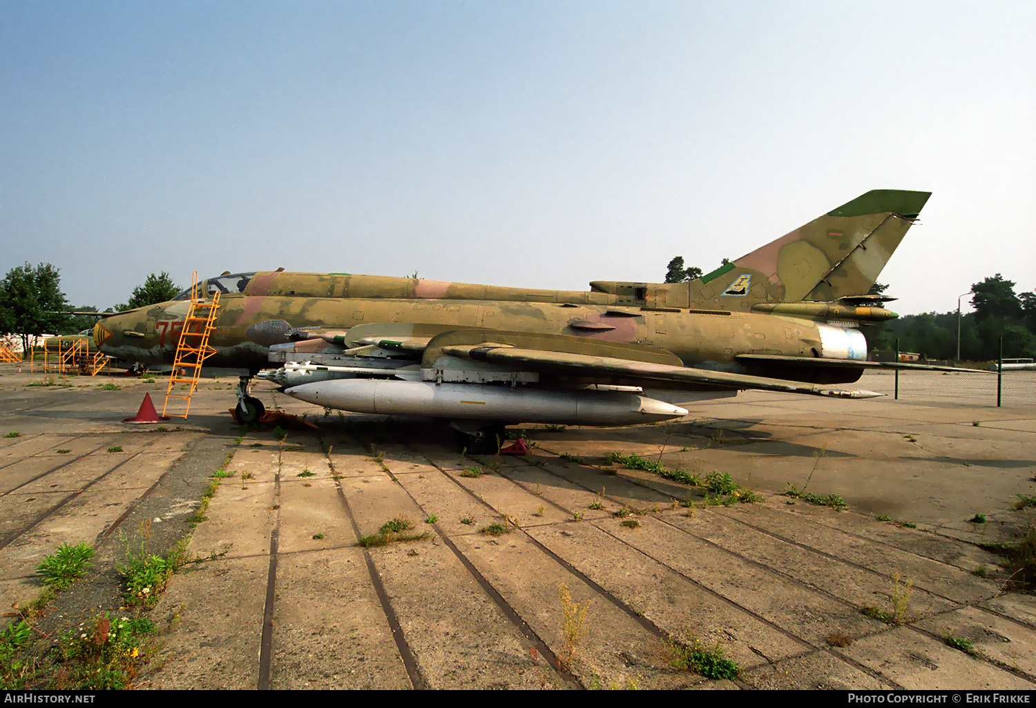 Aircraft Photo of 757 | Sukhoi Su-22M4 | East Germany - Air Force | AirHistory.net #527759