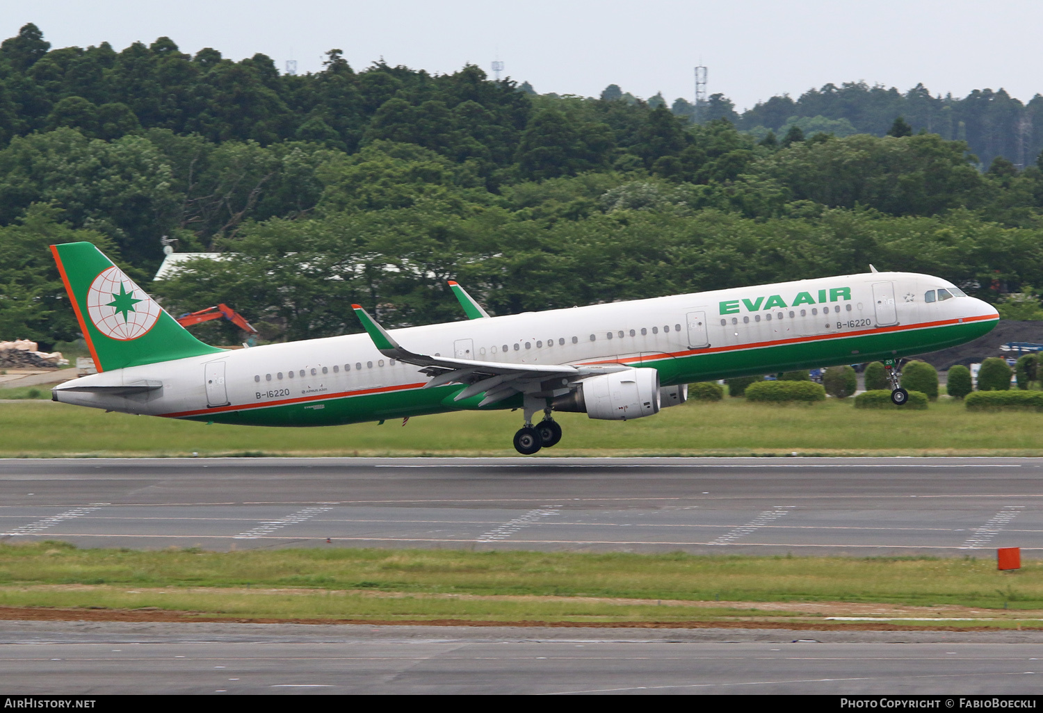 Aircraft Photo of B-16220 | Airbus A321-211 | EVA Air | AirHistory.net #527813