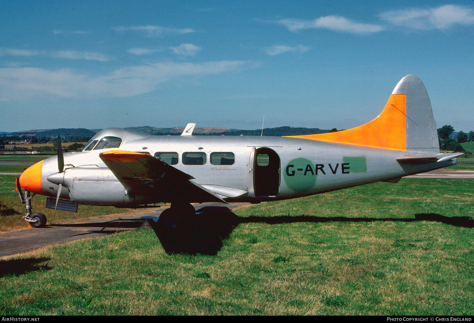 Aircraft Photo of G-ARUE / G-ARVE | De Havilland D.H. 104 Dove 8 | AirHistory.net #527861