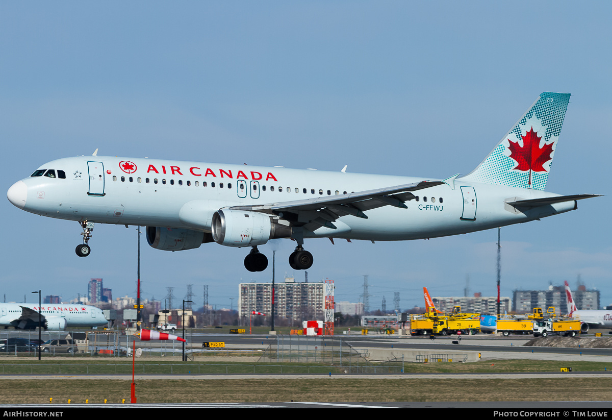 Aircraft Photo of C-FFWJ | Airbus A320-211 | Air Canada | AirHistory.net #528035