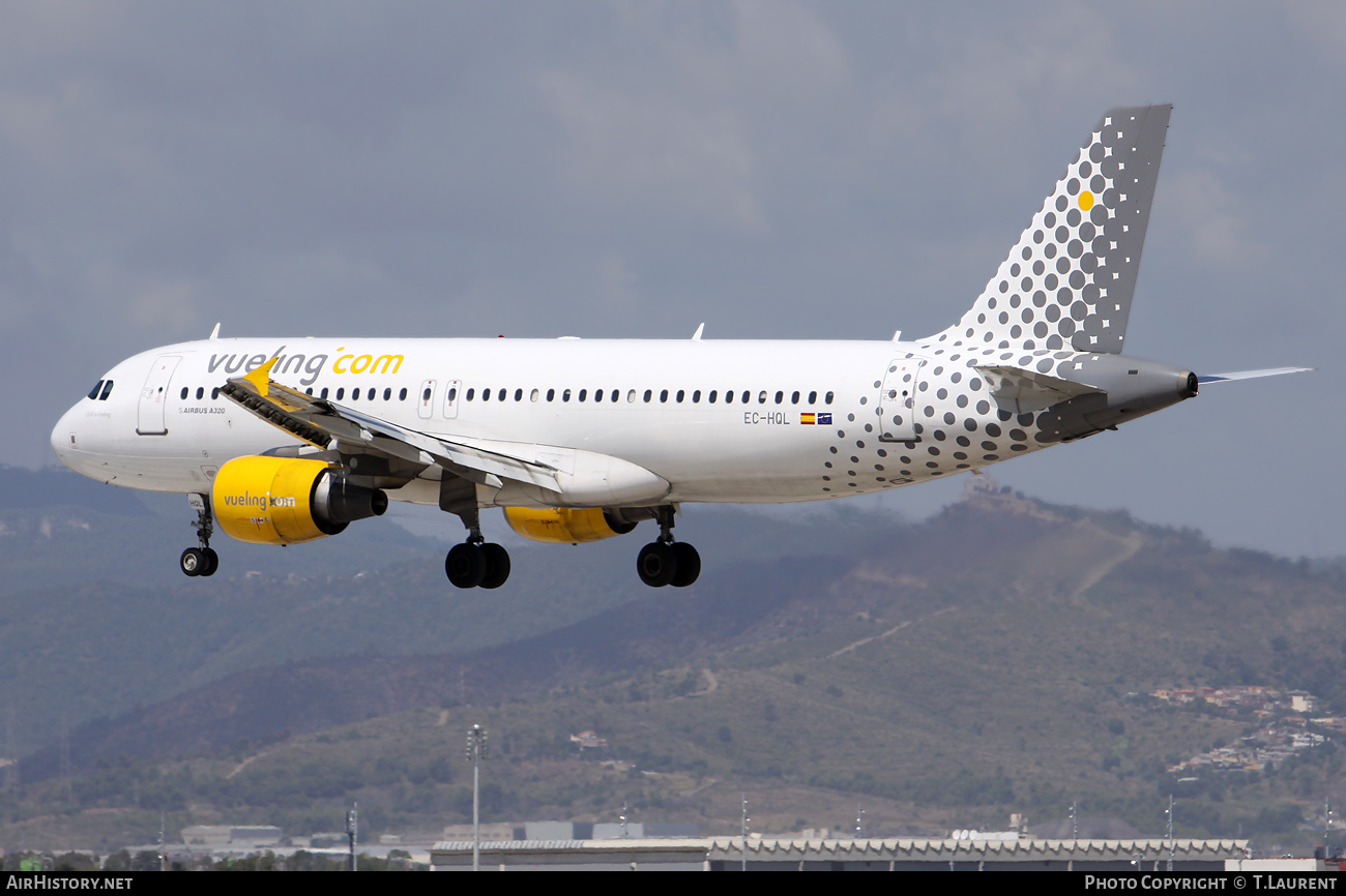 Aircraft Photo of EC-HQL | Airbus A320-214 | Vueling Airlines | AirHistory.net #528181