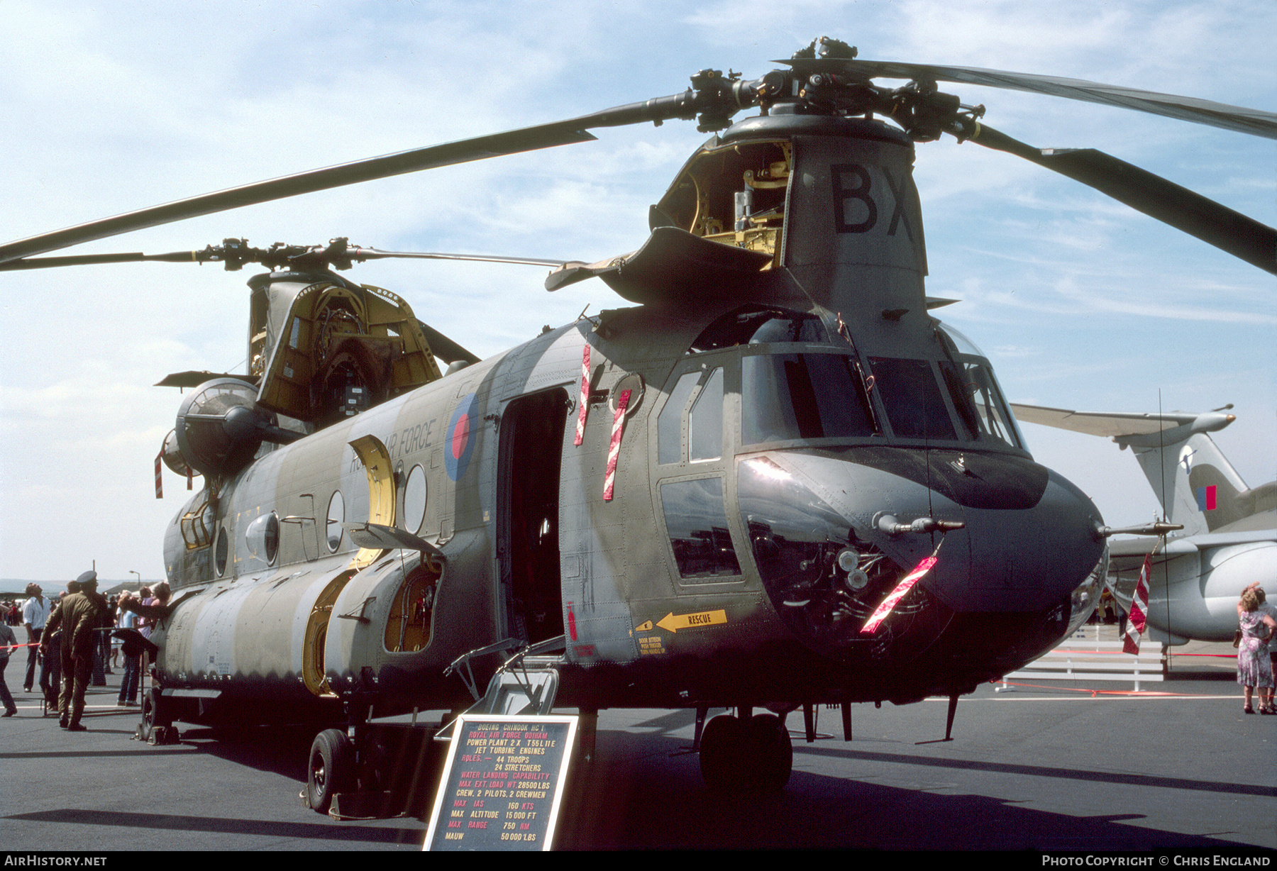 Aircraft Photo of ZA683 | Boeing Vertol Chinook HC1 (352) | UK - Air Force | AirHistory.net #528186