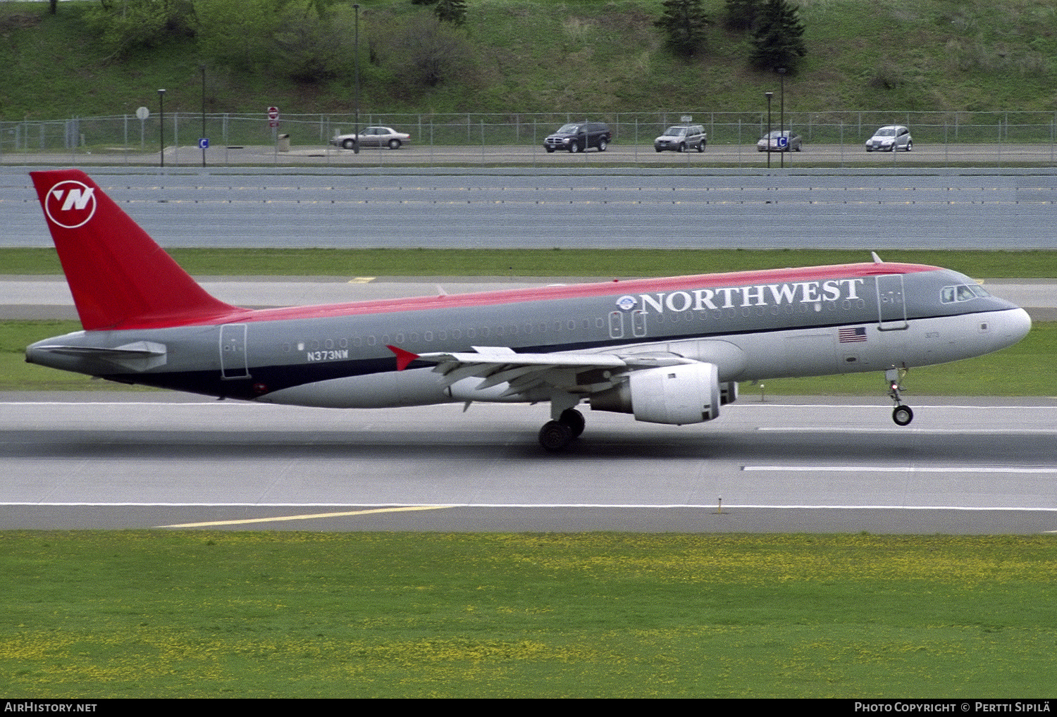 Aircraft Photo of N373NW | Airbus A320-212 | Northwest Airlines | AirHistory.net #528395