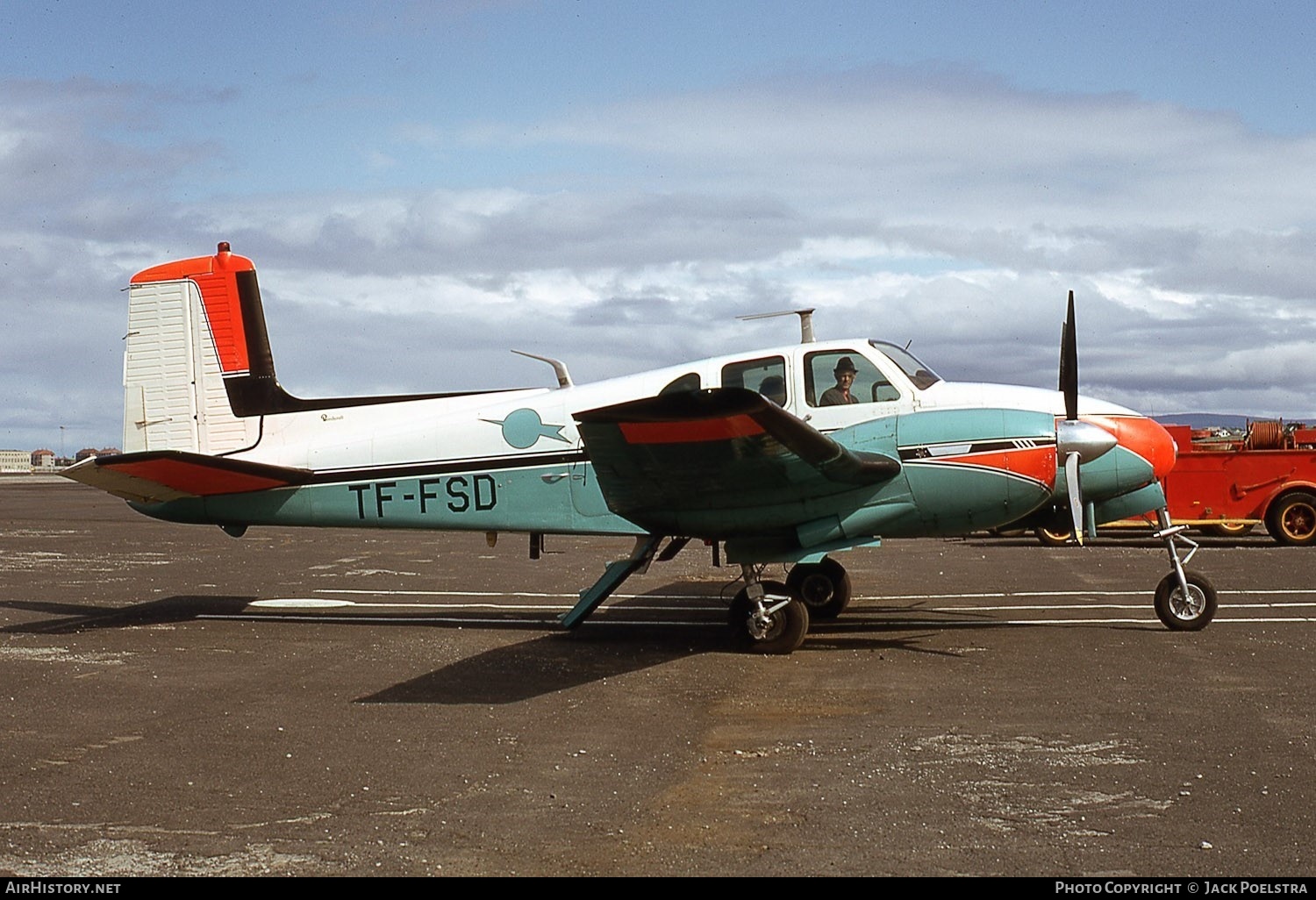 Aircraft Photo of TF-FSD | Beech 50 Twin Bonanza | AirHistory.net #528446