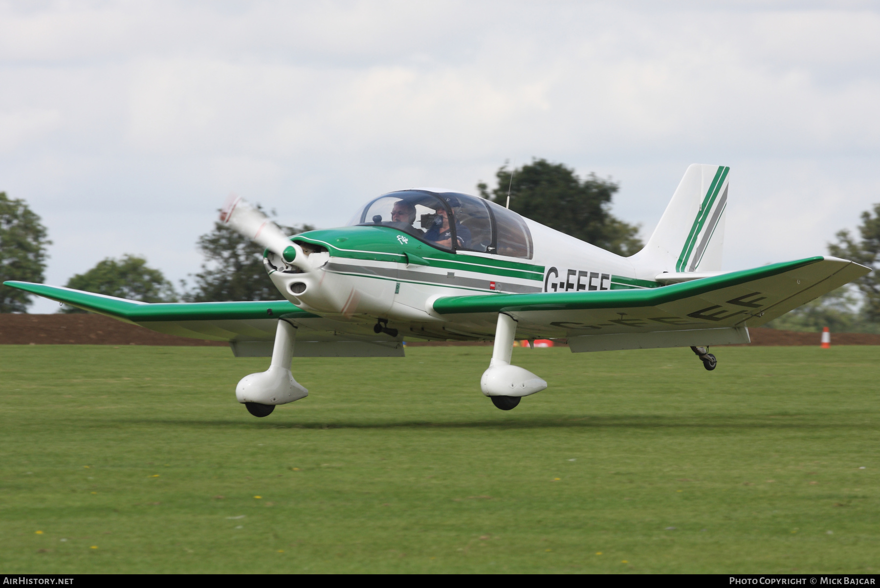 Aircraft Photo of G-FEEF | CEA DR-220 2+2 | AirHistory.net #528452