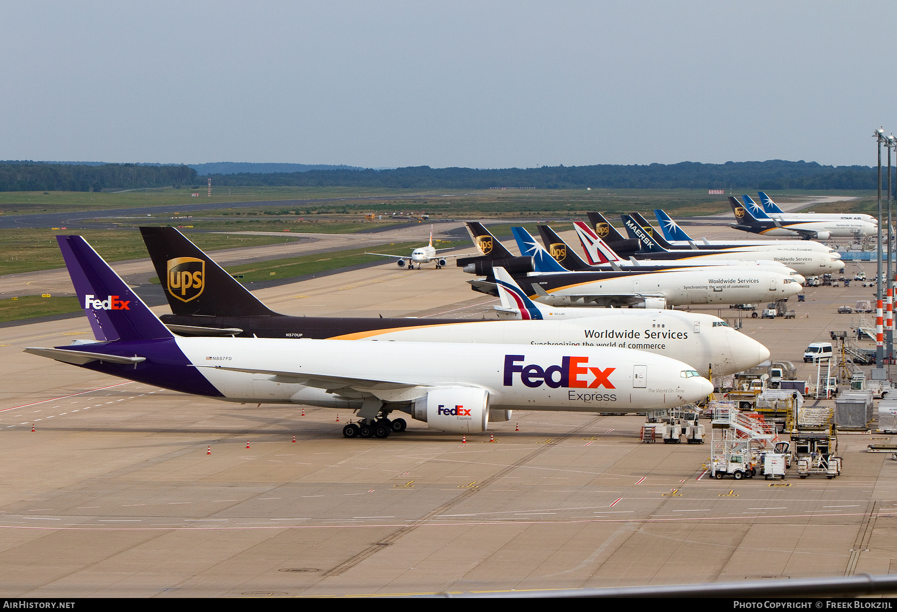 Airport photo of Cologne / Bonn (EDDK / CGN) in Germany | AirHistory.net #528477
