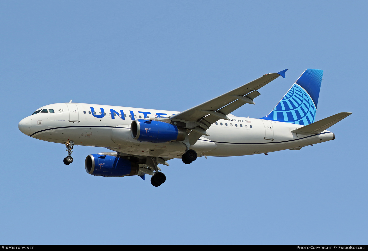 Aircraft Photo of N880UA | Airbus A319-132 | United Airlines | AirHistory.net #528539
