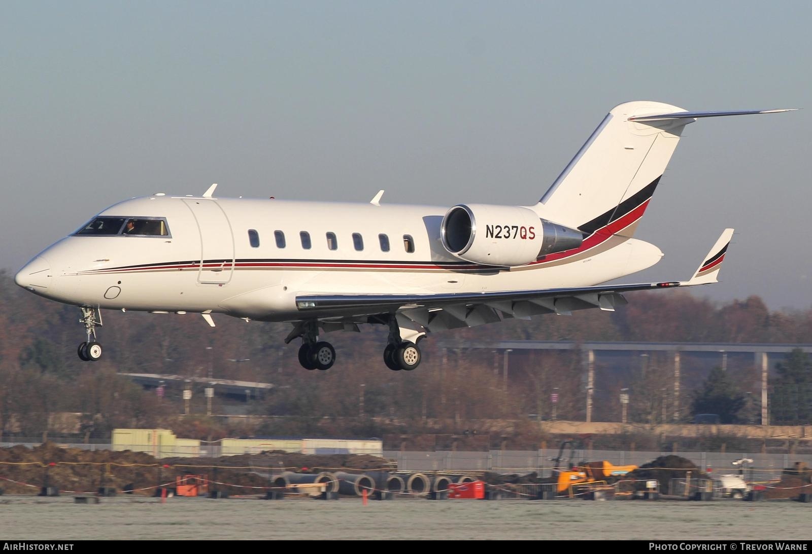 Aircraft Photo of N237QS | Bombardier Challenger 650 (CL-600-2B16) | AirHistory.net #528556