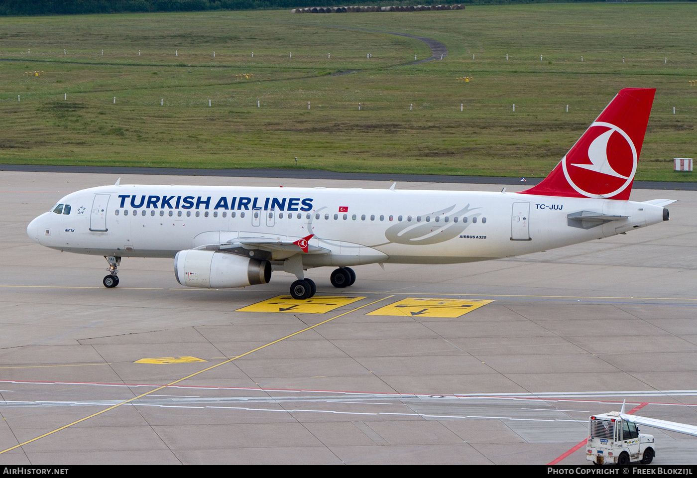 Aircraft Photo of TC-JUJ | Airbus A320-232 | Turkish Airlines | AirHistory.net #528649